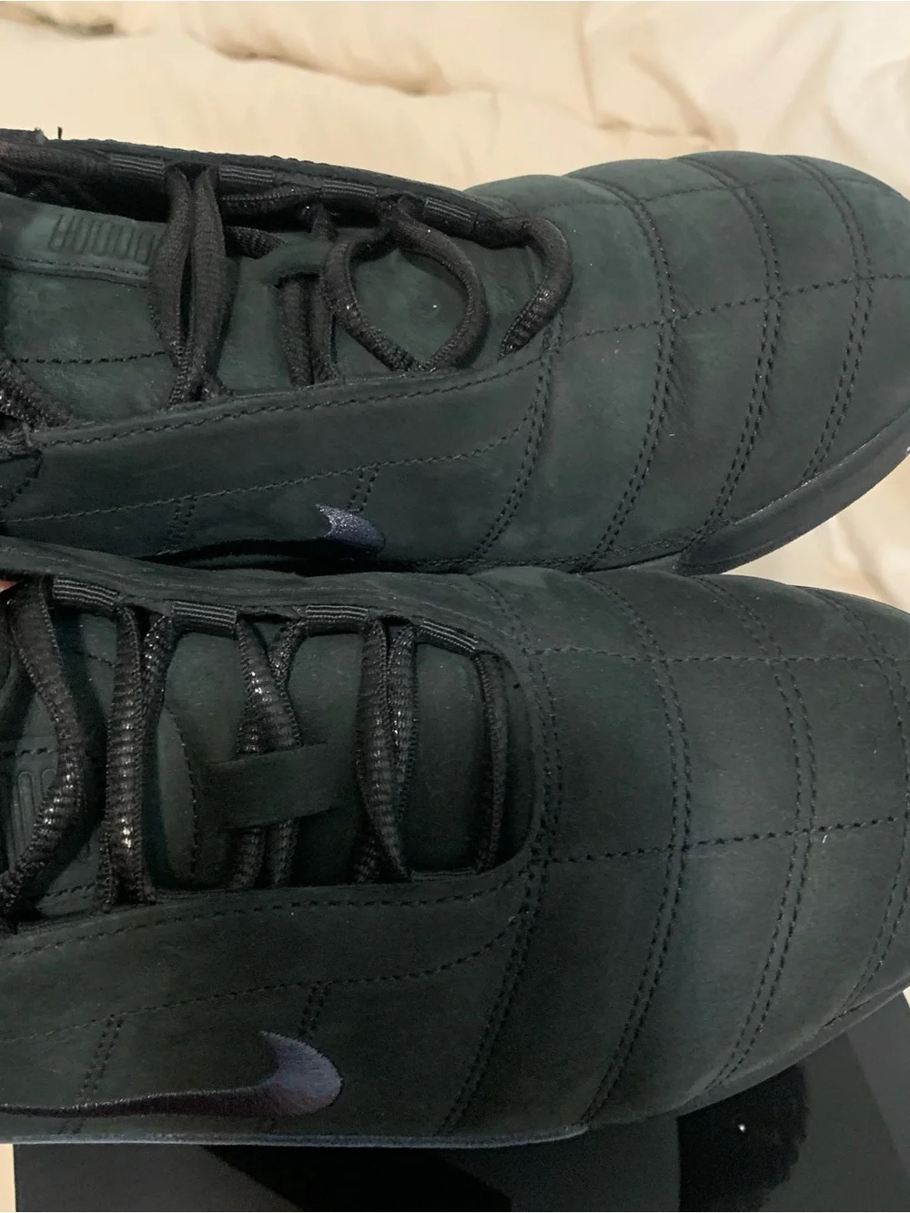 Nike Black Women S Total 90 Shox Magia Sneakers / Anthracite